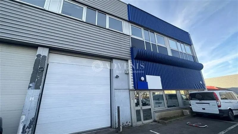 Light Industrial in Fontenay-sous-Bois to rent Building Photo- Image 1 of 12
