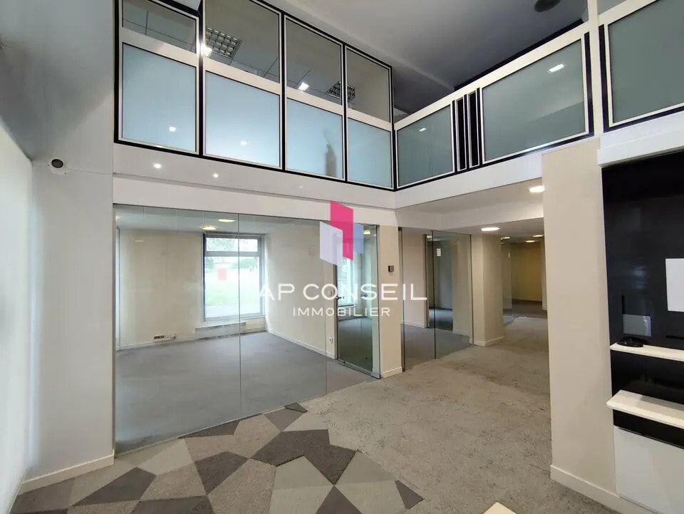 Location Commerce 221 m² - Photo 1