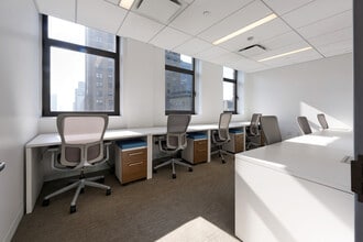 125 Park Ave, New York, NY to rent Interior Photo- Image 1 of 6