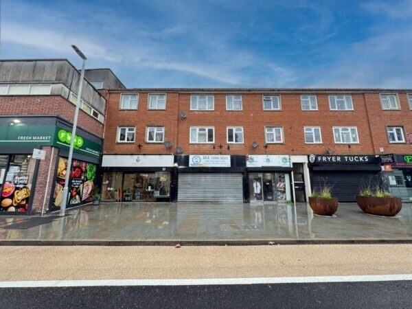 37-43A Eastover, Bridgwater to rent Building Photo- Image 1 of 6