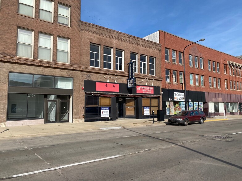 209 E 5th St, Waterloo, IA for sale - Building Photo - Image 1 of 1