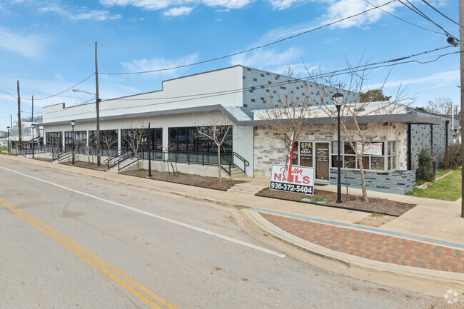 More details for 2406 Main St, Waller, TX - Office/Retail for Rent