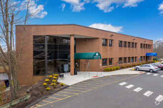 15 Corporate Dr, Trumbull, CT for rent Building Photo- Image 1 of 5