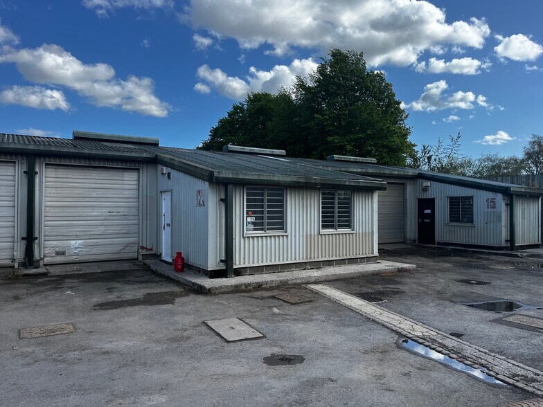 Quartermaster Rd, Westbury to rent - Building Photo - Image 2 of 10