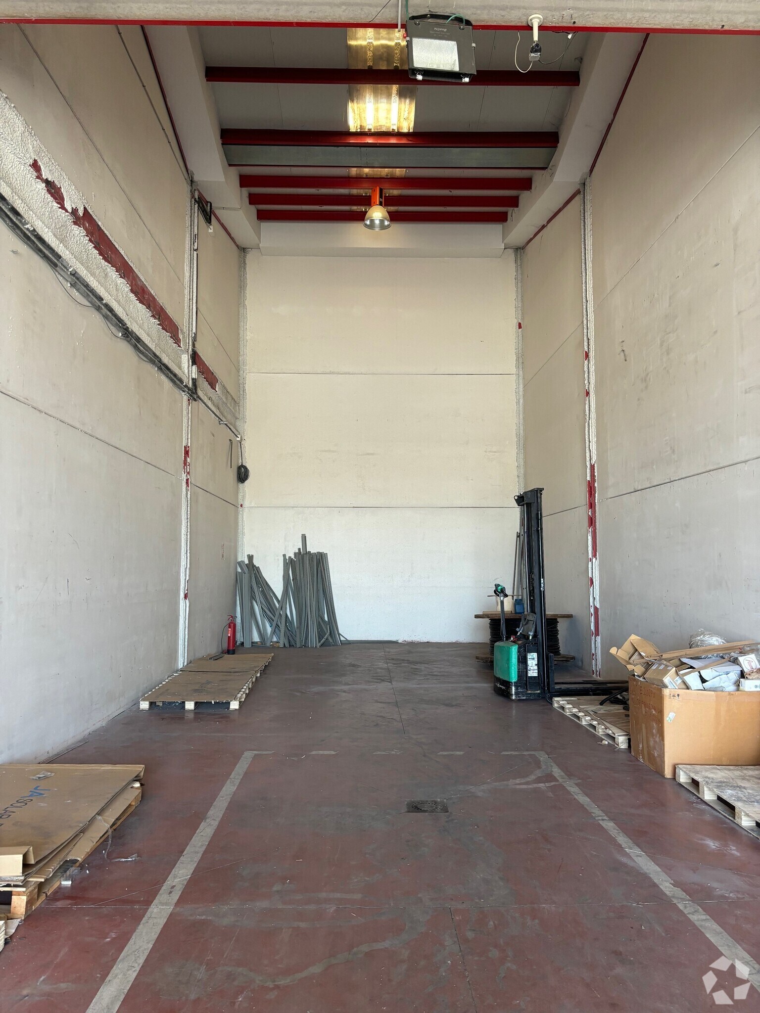 Industrial in Madrid, Madrid to rent Interior Photo- Image 1 of 2