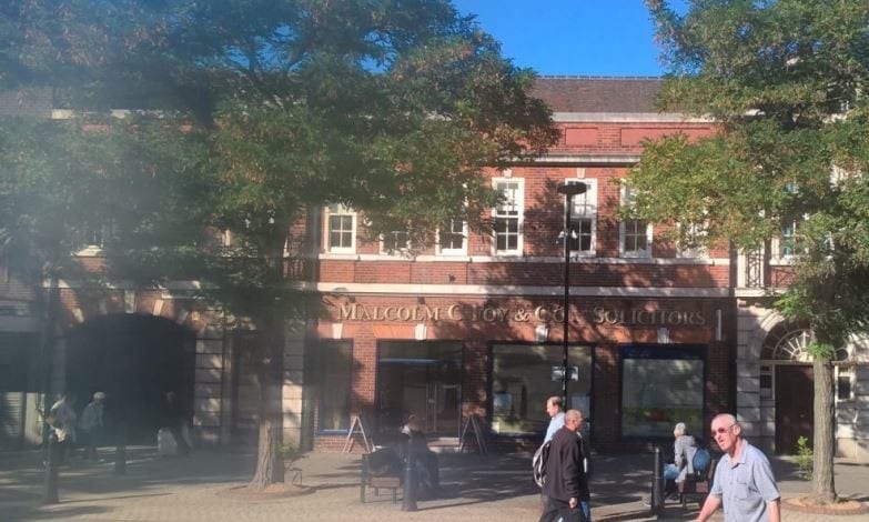 2 Upper Millgate, Rotherham for sale - Primary Photo - Image 1 of 1