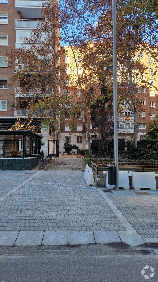 Madrid, MAD 28036 - Unit Puerta D, Esc. 1 -  - Interior Photo - Image 1 of 1