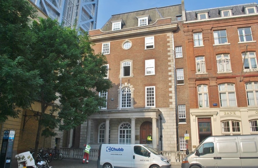 2 Devonshire Sq, London to rent - Building Photo - Image 3 of 23