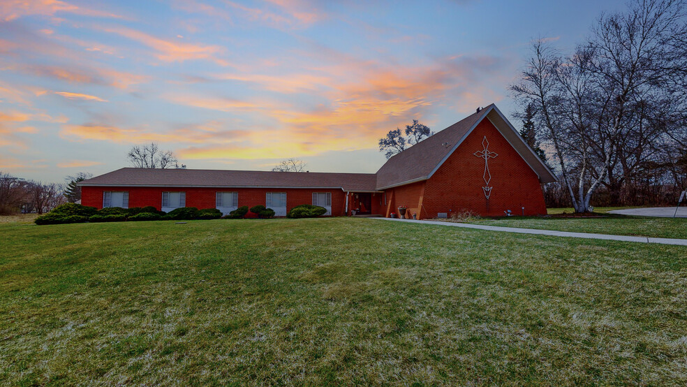 4100 Maple Ave, Matteson, IL for sale - Primary Photo - Image 1 of 25