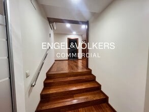 Office in Barcelona, Barcelona to rent Interior Photo- Image 2 of 29