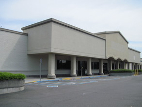 1270-1298 W Capitol Ave, West Sacramento, CA for rent Building Photo- Image 1 of 10