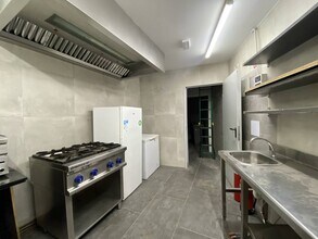 Retail in Barcelona, Barcelona to rent Interior Photo- Image 1 of 2