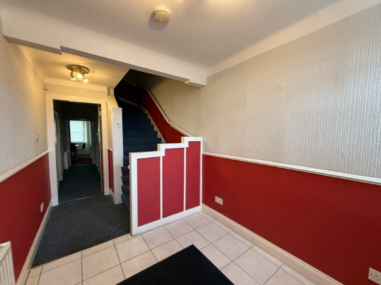 16 Muir St, Hamilton to rent Interior Photo- Image 1 of 1