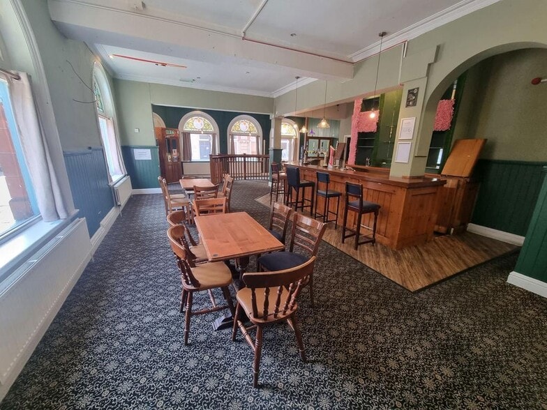 131-133 High St, Lowestoft for sale - Building Photo - Image 2 of 11