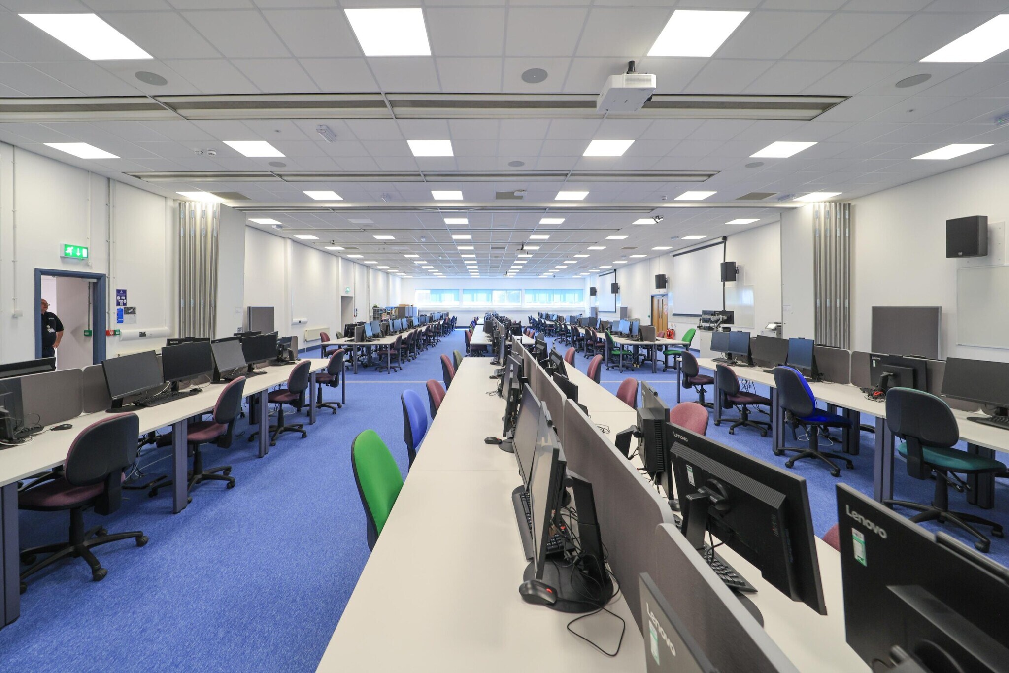 29 Central Park Av, Plymouth to rent Interior Photo- Image 1 of 3