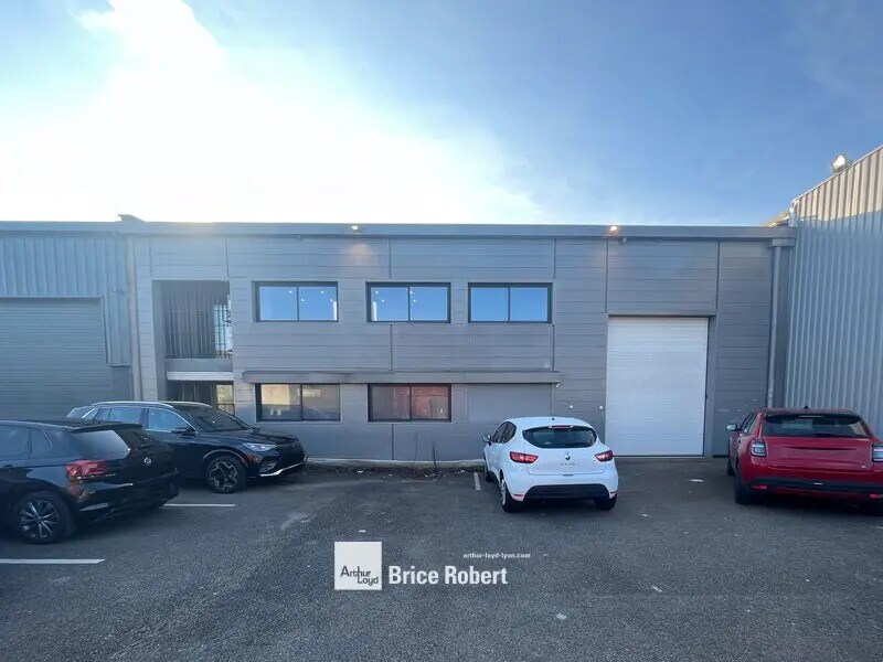 Light Industrial in Villeurbanne for sale Building Photo- Image 1 of 6