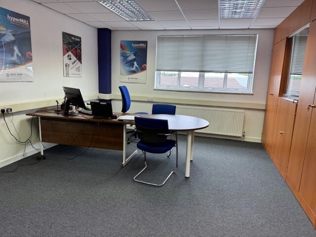 6 Galena Close, Tamworth to rent Interior Photo- Image 1 of 6