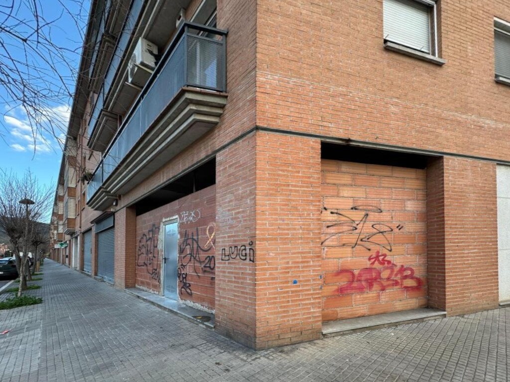 Montcada i Reixac, BAR 08110 - Unit - -  - Interior Photo - Image 1 of 9