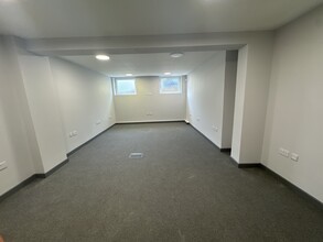 360 Brighton Rd, South Croydon for rent Interior Photo- Image 2 of 4