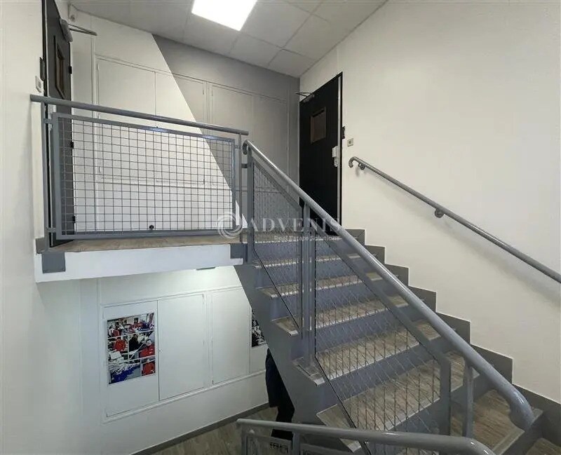 Light Industrial in Le Blanc-Mesnil to rent Building Photo- Image 1 of 2