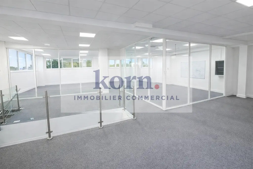 Location Bureaux 1 549 m² - Photo 1