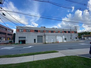 117 Fort Lee Rd, Leonia, NJ for rent Building Photo- Image 2 of 7