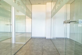 Office in Madrid, Madrid to rent Interior Photo- Image 1 of 8