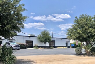 217 N Rupert St, Fort Worth, TX for rent Building Photo- Image 1 of 11