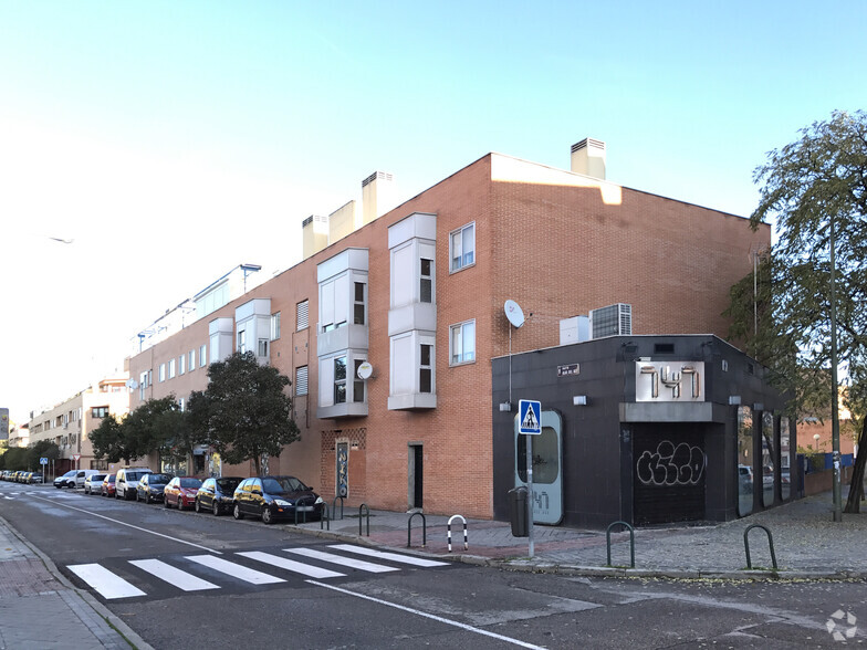 Calle De Las Alas, 23, Madrid, Madrid for rent - Primary Photo - Image 1 of 2