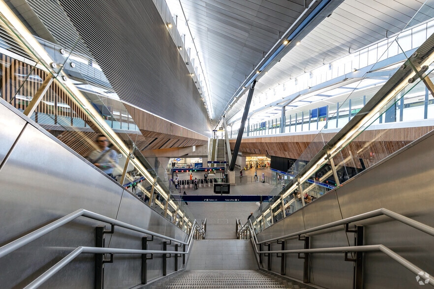 London Bridge Station, London to rent - Building Photo - Image 3 of 9