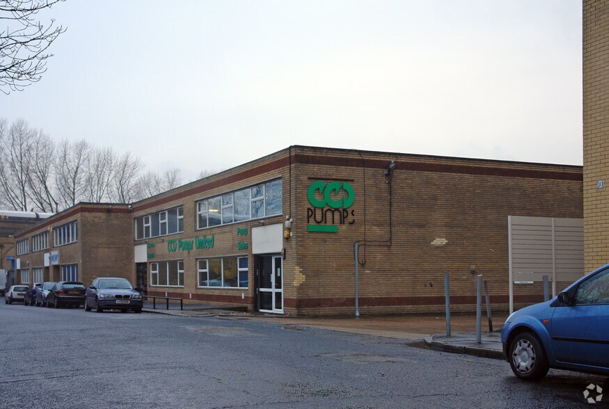 Blackhorse Rd, London to rent - Building Photo - Image 3 of 12