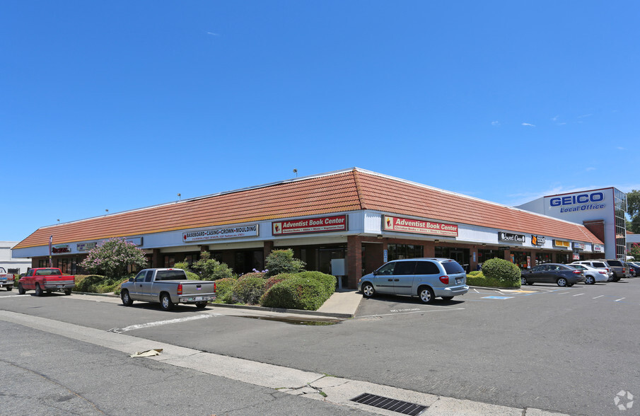 5207 Madison Ave, Sacramento, CA for rent - Building Photo - Image 1 of 7