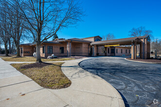 7635 W Jefferson Blvd, Fort Wayne, IN for sale Primary Photo- Image 1 of 1