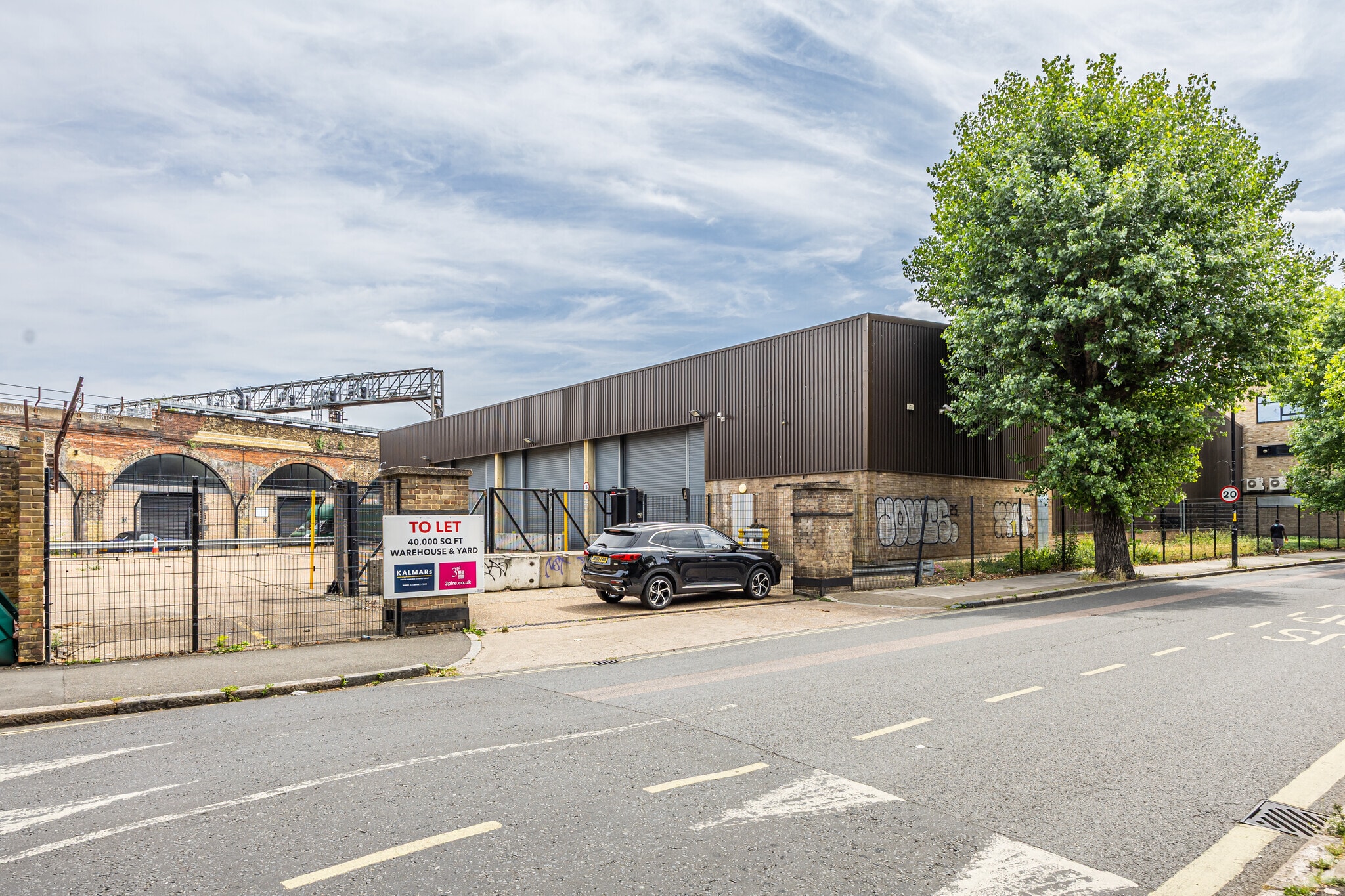 1-11 Galleywall Rd, London for sale Primary Photo- Image 1 of 1