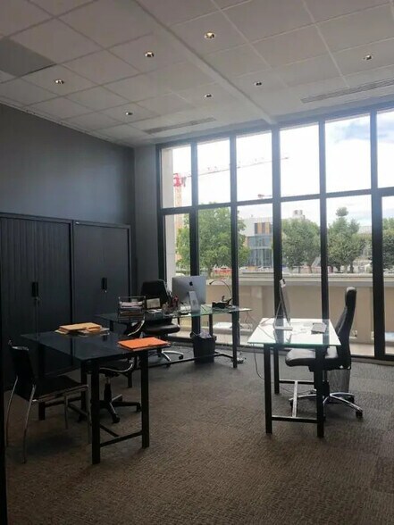 Office in Lyon to rent - Interior Photo - Image 3 of 5