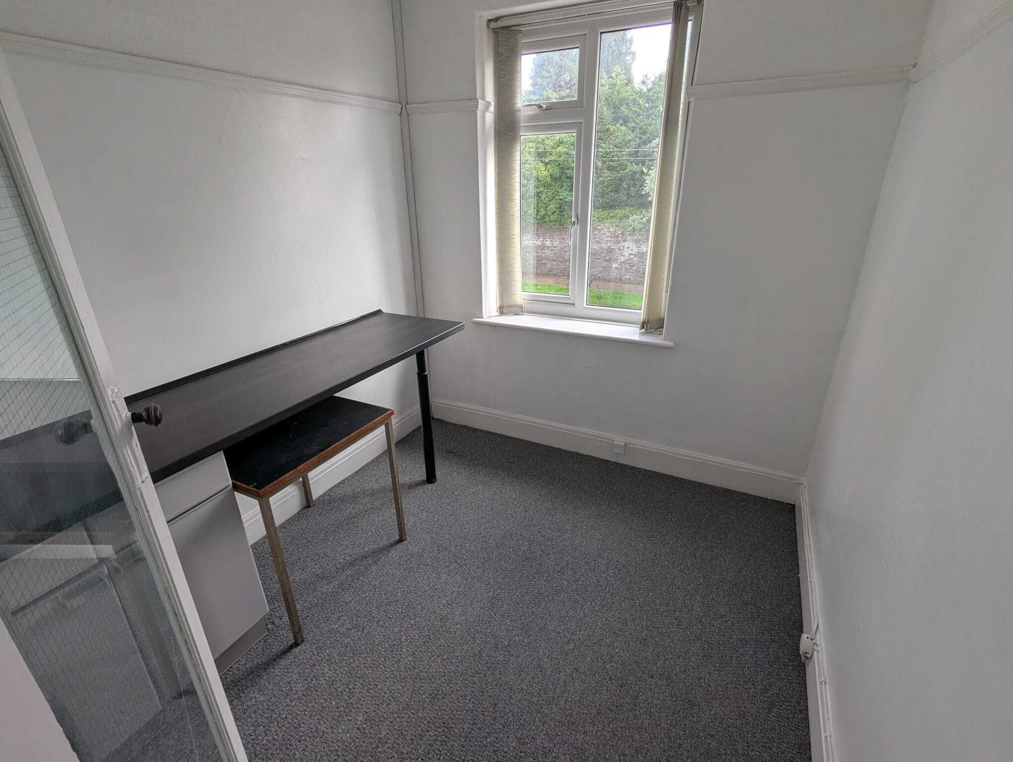 454 Gower Rd, Swansea to rent Interior Photo- Image 1 of 6