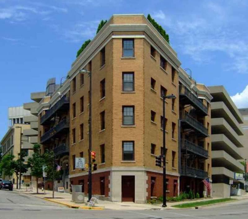 Perelle Bay, Guernsey for sale Primary Photo- Image 1 of 2