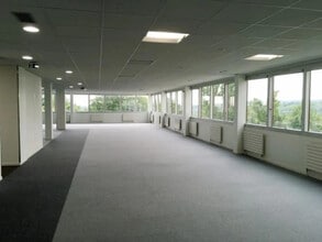 Office in Cergy to rent Interior Photo- Image 2 of 2