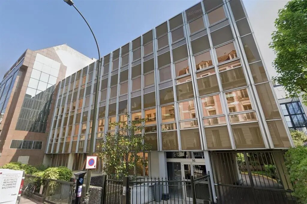 Office in Levallois-Perret to rent Building Photo- Image 1 of 10