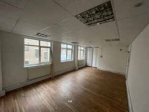 29-30 Windmill St, London to rent Interior Photo- Image 2 of 3