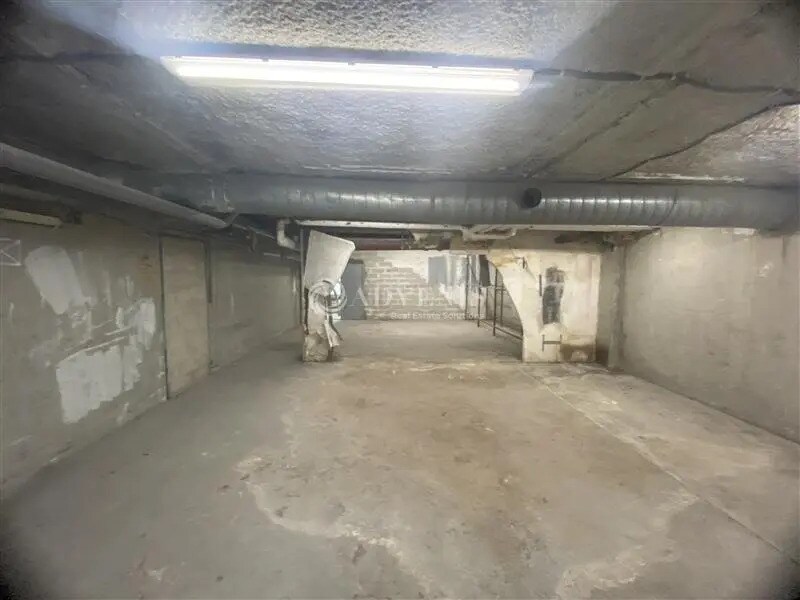 Light Industrial in Maisons-Alfort to rent Interior Photo- Image 1 of 7