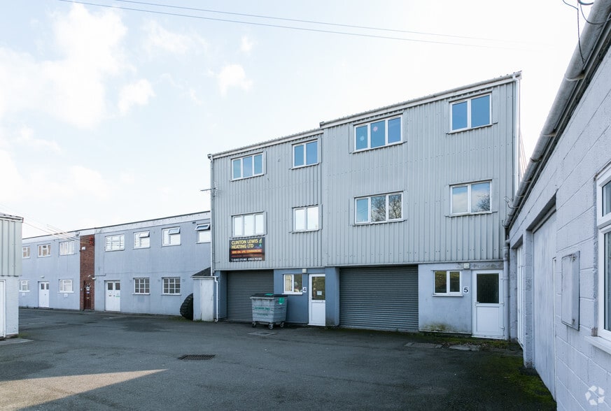 Plough Ln, Hereford to rent - Building Photo - Image 3 of 5