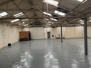 Spencer St, Manchester to rent Interior Photo- Image 1 of 1