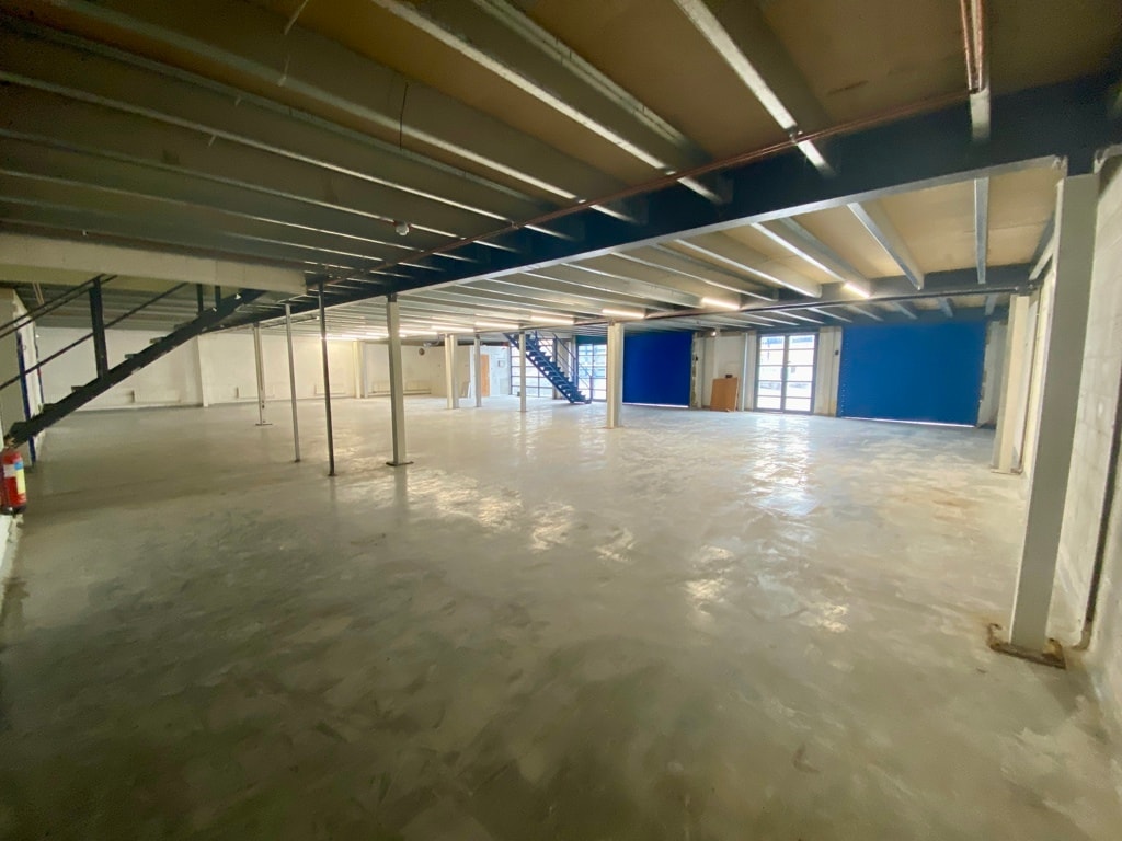 9 & 11 Apex Business Centre, Dunstable to rent Interior Photo- Image 1 of 4