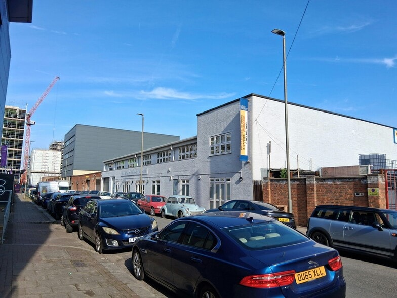 9 Lydden Rd, London for sale - Building Photo - Image 3 of 10