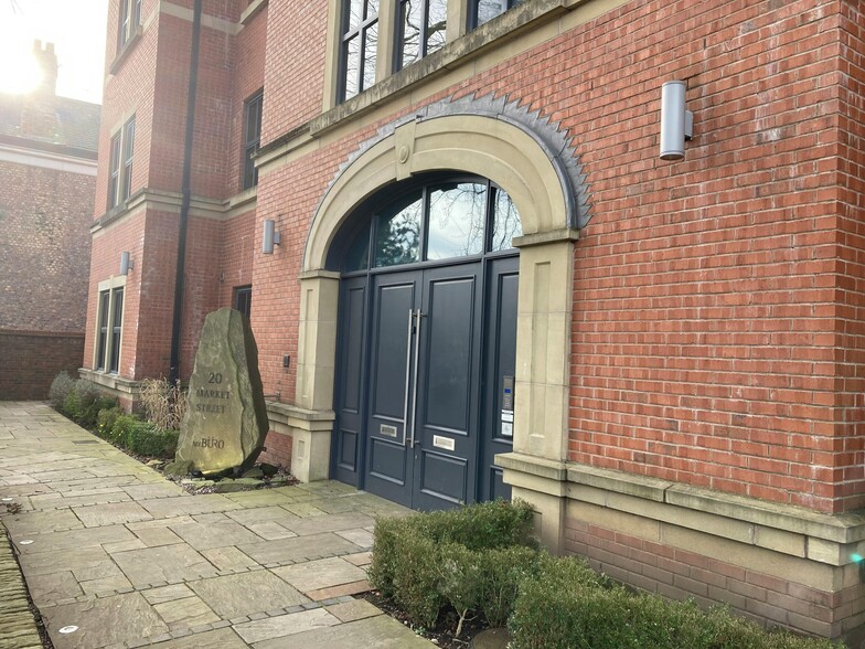 20 Market St, Altrincham to rent - Building Photo - Image 2 of 11
