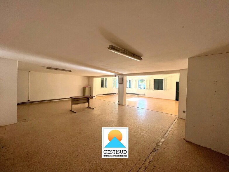 Office in Aubagne to rent - Building Photo - Image 3 of 7