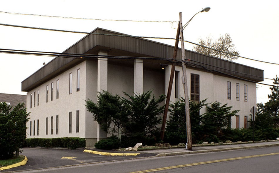 5 Hillandale Ave, Stamford, CT to rent - Building Photo - Image 2 of 5