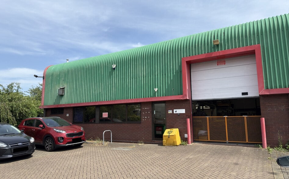 Springhead Rd, Northfleet to rent - Building Photo - Image 1 of 1
