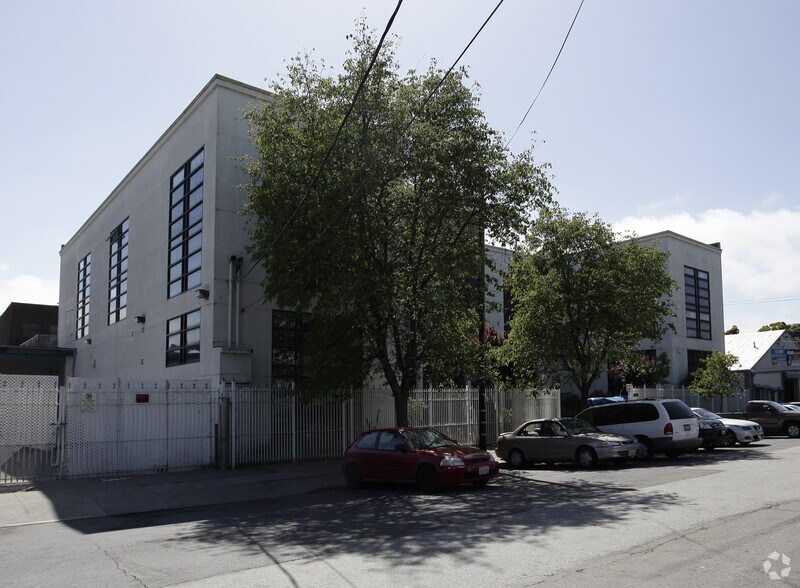 1683 Sam Jordans Way, San Francisco, CA for rent - Building Photo - Image 2 of 2